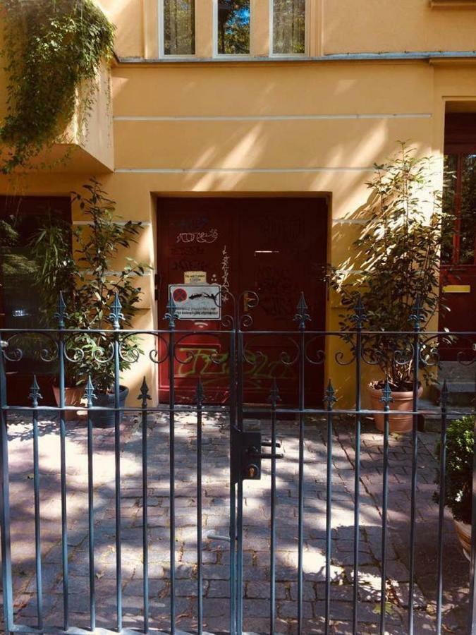 Beautiful And Cozy Remise For Up To 6 Guests Apartment Berlin Exterior photo